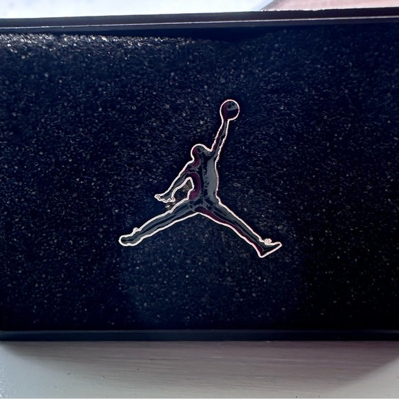 Retro Jordan Jumpman Flight Black - Picture 3 of 3
